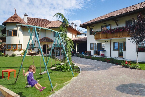Appartement op idyllische fruitboerderij bij Brixen met zwembad en Almencard - thumbnail 3