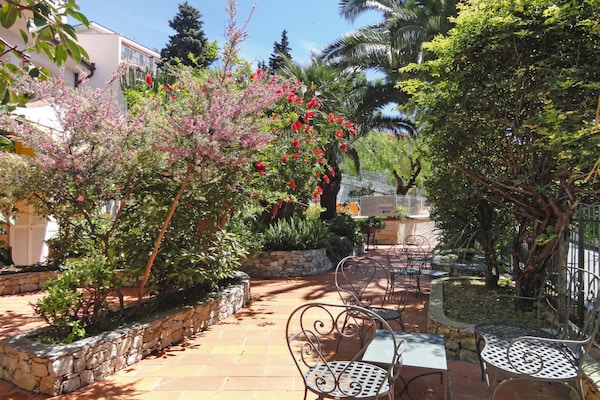 Op 900 m van zee: Zonnig appartement in Pietra Ligure · 5 pers. - thumbnail 4