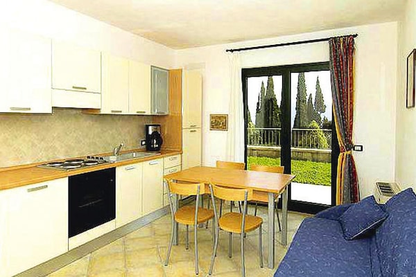 Appartement voor 6 aan het Gardameer met zwembad en uitzicht in Pieve - thumbnail 4