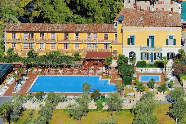 Op 400 m van het meer: charmant appartement in Toscolano Maderno - thumbnail 6