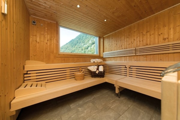 Ruim appartement voor 6 personen bij Klösterle am Arlberg met sauna en tuin - thumbnail 2