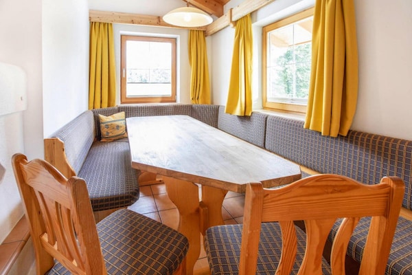Chalet Max: Rustiek chalet aan de golfbaan in Hochkrimml voor 8 personen - thumbnail 3