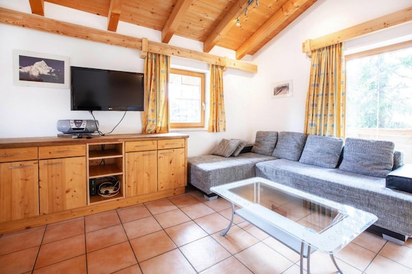 Chalet Max: Rustiek chalet aan de golfbaan in Hochkrimml voor 8 personen - thumbnail 2