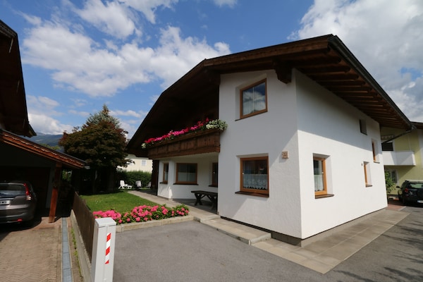 Ruim appartement in Axams met uitzicht op Innsbruck - thumbnail 1