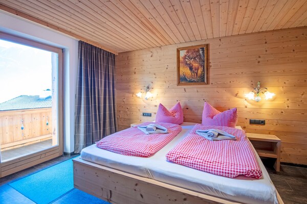 Vrijstaand chalet in Fügen voor 8 personen met tuin, sauna en bergzicht - thumbnail 4