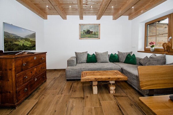 Ruime boerderijwoning met 3 slaapkamers en infraroodcabine bij Bramberg - thumbnail 2