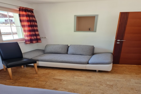 Stijlvol appartement met balkon en bergzicht in Aschau, Zillertal - thumbnail 2
