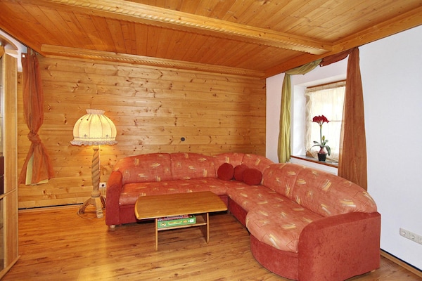 Ruim appartement met uitzicht op watervallen nabij golfbaan in Krimml - thumbnail 3