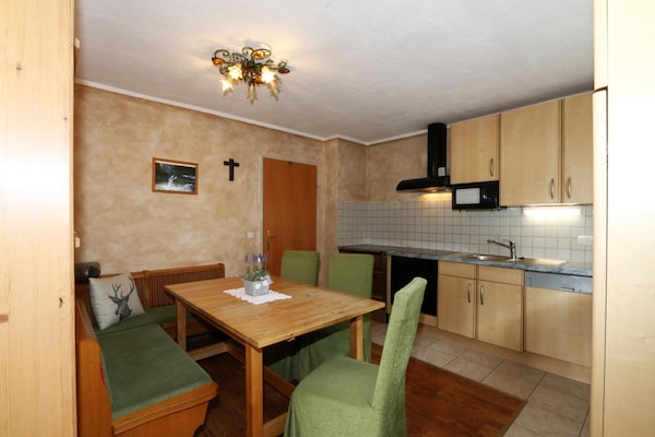 Ruim appartement voor 8 personen met panoramisch uitzicht in Großarl - thumbnail 3