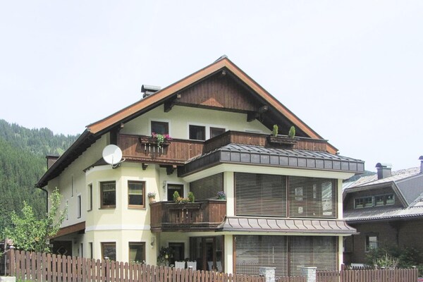 Knus appartement in Krimml met panoramisch bergzicht - thumbnail 1