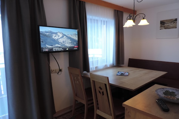 Gezellig appartement in Ischgl met bergzicht en skibus voor de deur - thumbnail 3
