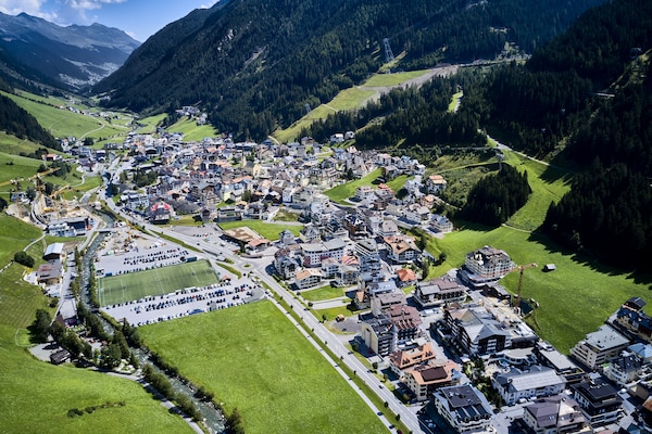 Knus appartement in Ischgl-Platt, skilift op 10 meter - thumbnail 1