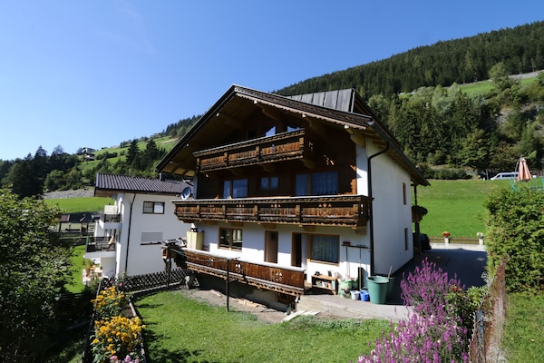 Ruim 6-persoons appartement in Mayrhofen, 200m van de skilift - thumbnail 1
