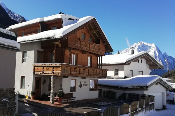 Ruim 6-persoons appartement in Mayrhofen, 200m van de skilift - thumbnail 2