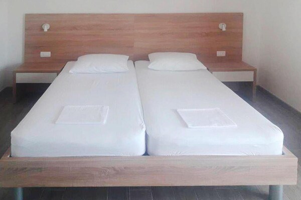 Comfortabel appartement met zeezicht in Starigrad Paklenica - thumbnail 3