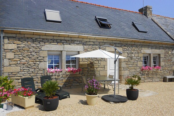 Authentiek stenen huis op 200 meter van strand in Lesconil - thumbnail 1