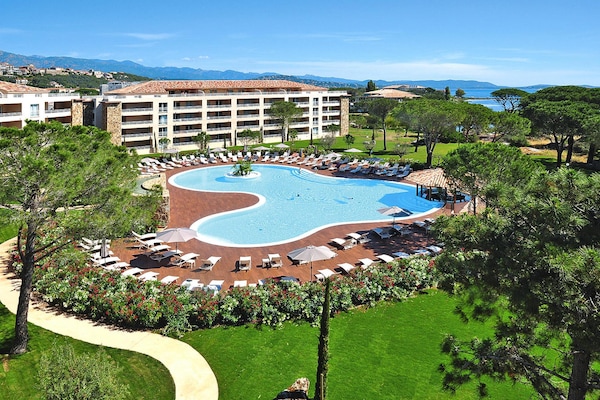 Modern appartement op vakantiepark bij Porto-Vecchio met zwembad en panoramisch uitzicht - thumbnail 6