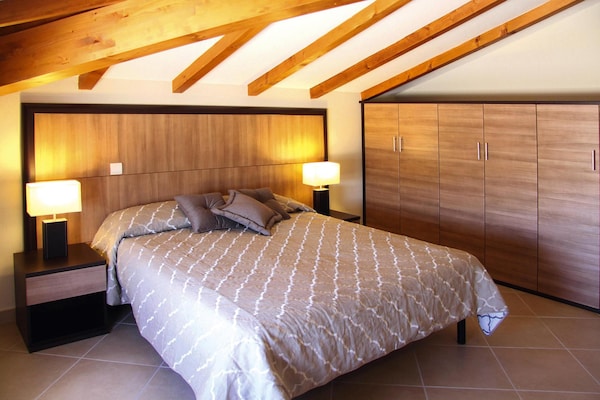 Modern appartement op vakantiepark bij Porto-Vecchio met zwembad en panoramisch uitzicht - thumbnail 4