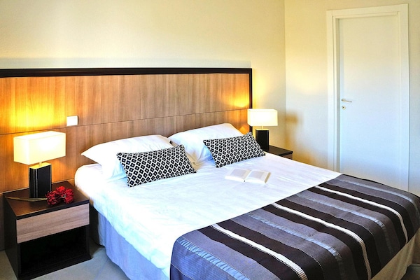 Modern appartement voor 6 aan het zwembad in Porto-Vecchio - thumbnail 4