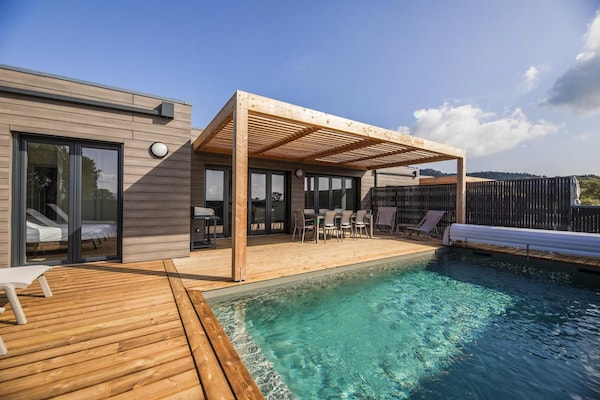 Vrijstaande villa met privézwembad en panoramisch uitzicht bij Porto-Vecchio - thumbnail 1