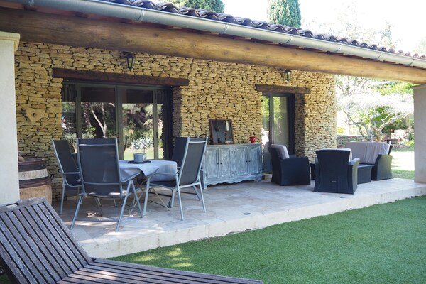 Authentiek Provençaals vakantiehuis aan de golfbaan in Bédarrides - thumbnail 2