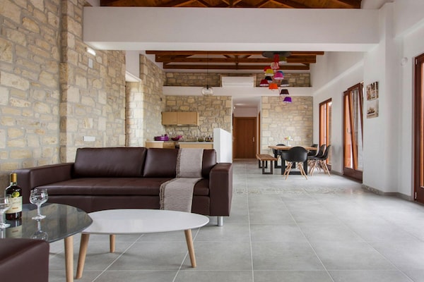 Ruime villa met privézwembad en zeezicht nabij Rethymnon, Kreta - thumbnail 2