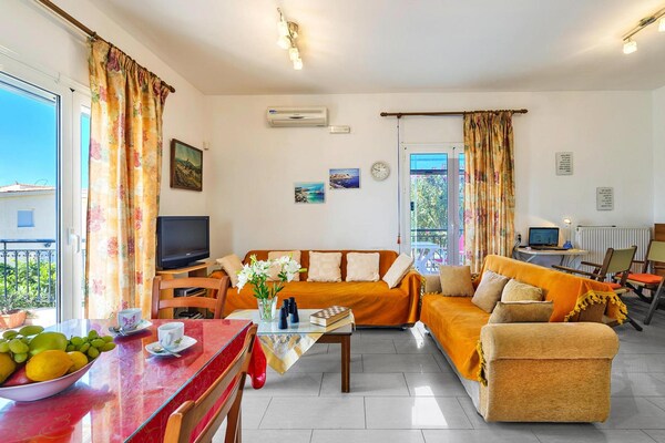 Villa Marilena: Vrijstaand vakantiehuis met privézwembad en panoramisch zeezicht - thumbnail 4