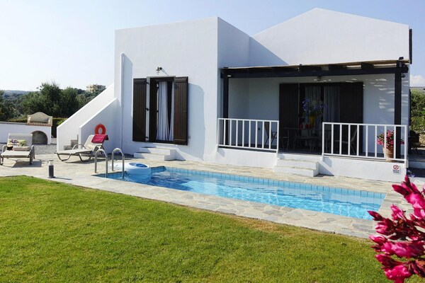 Vrijstaande villa met privézwembad en uitzicht op zee bij Rethymno - thumbnail 2