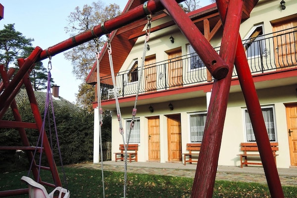 Groepsaccommodatie Pobierowo: 10 privéstudio's met eigen badkamer, 600m van zee - thumbnail 1