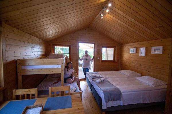 4-persoons bungalow in Miedzyzdroje op 900 m van de zee - thumbnail 2