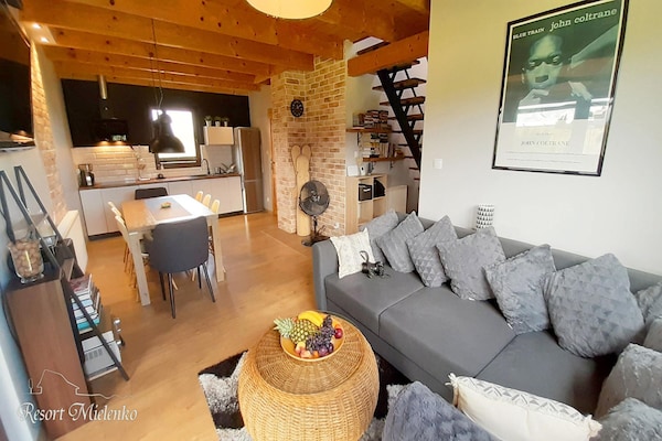 Op 850 m van zee: Comfortabel vakantiehuis met wellness in Mielenko - thumbnail 2