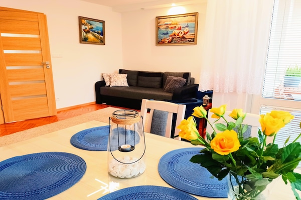 Op 900 m van zee: sfeervol appartement in centrum Swinoujscie - thumbnail 3