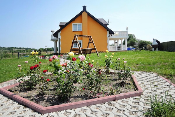 Oranges Haus: Vrijstaand vakantiehuis voor 10 personen bij Szczecin-lagune - thumbnail 2