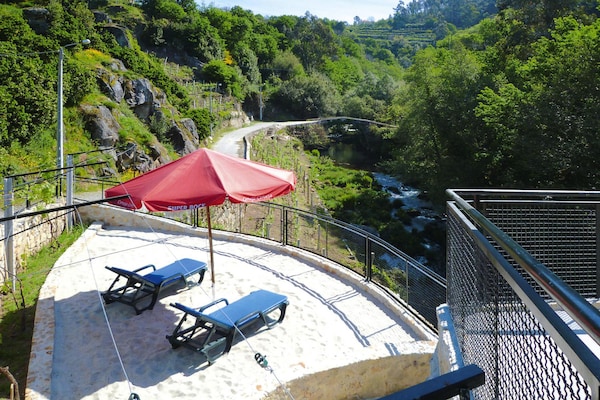 Gerenoveerd granieten huis met panoramisch uitzicht op de rivier de Caima - thumbnail 1