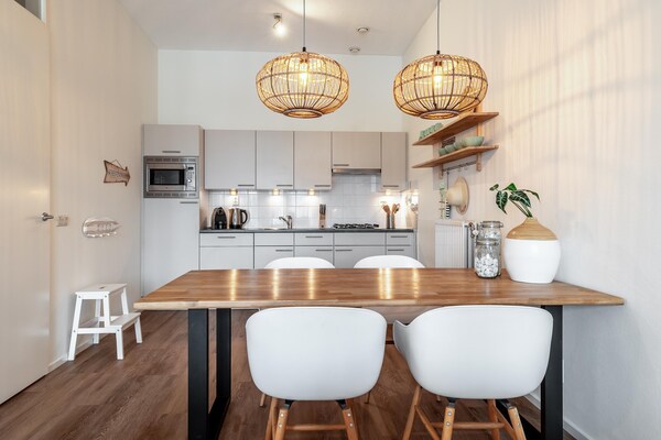 Luxe appartement met havenzicht in Scheveningen, 900m van het strand - thumbnail 6