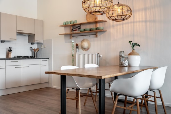 Luxe appartement met havenzicht in Scheveningen, 900m van het strand - thumbnail 2