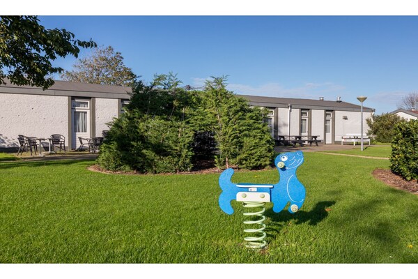 Licht vakantiehuis Ooievaar op kleinschalig park bij Serooskerke, 8 pers. - thumbnail 5