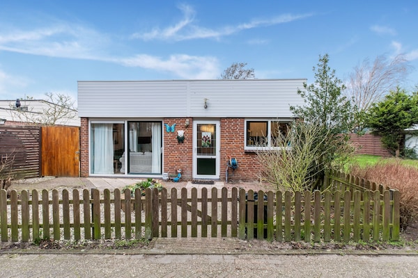 Gezellig vakantiehuis De Tulp: ontspan in Noordwijkerhout, 300m van het meer - thumbnail 1