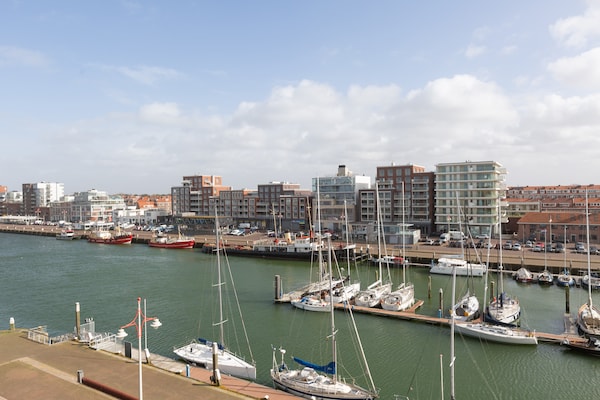 Luxe appartement met jachthavenzicht in Scheveningen - thumbnail 2