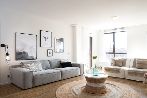 Luxe appartement met havenzicht in Scheveningen | 4 pers. - thumbnail 1