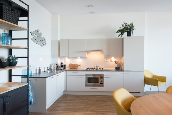Luxe appartement met zeezicht in Scheveningse haven, 100m² - thumbnail 2