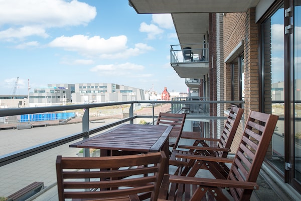 Luxe zeezichtappartement 153m² met twee balkons aan Scheveningse haven - thumbnail 2