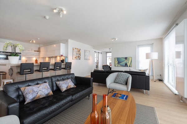 Luxe penthouse met zeezicht in Scheveningen - 155m², 2 slaapkamers - thumbnail 1