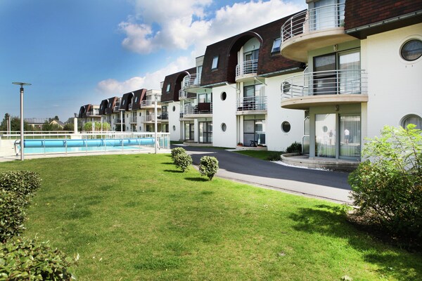 Sunrise Bredene: knus appartement voor 2 bij zee, bos en zwembad - thumbnail 3