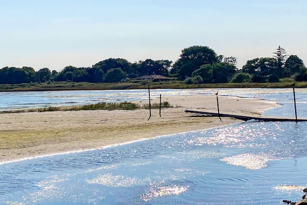 Op 600 m van zee: Modern vakantiehuis in Væggerløse met whirlpool - thumbnail 4