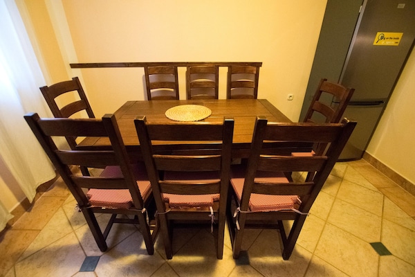 8-persoons appartement in centrum Starigrad Paklenica nabij zee - thumbnail 4