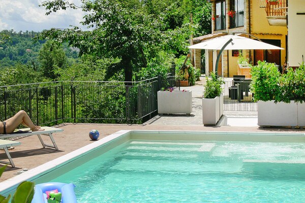 Authentiek appartement in Nationaal Park Monti Sibillini met zwembad - thumbnail 3
