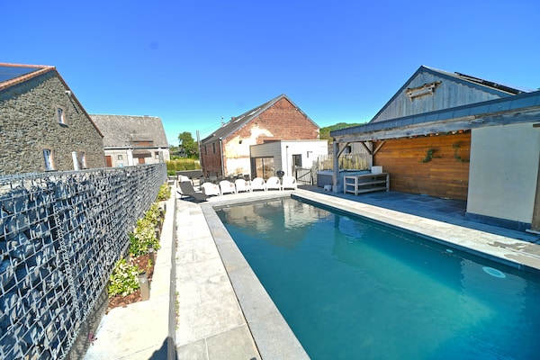 12-persoons dorpswoning met zwembad in Nassogne - thumbnail 2