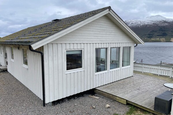 Panoramisch fjordhuis aan de Kvernesfjorden met bootverhuur in Averøy - thumbnail 2