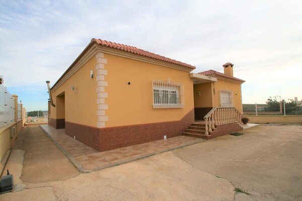 Villa Valerya: Ruim vakantiehuis met privézwembad nabij de Costa de Almería - thumbnail 5